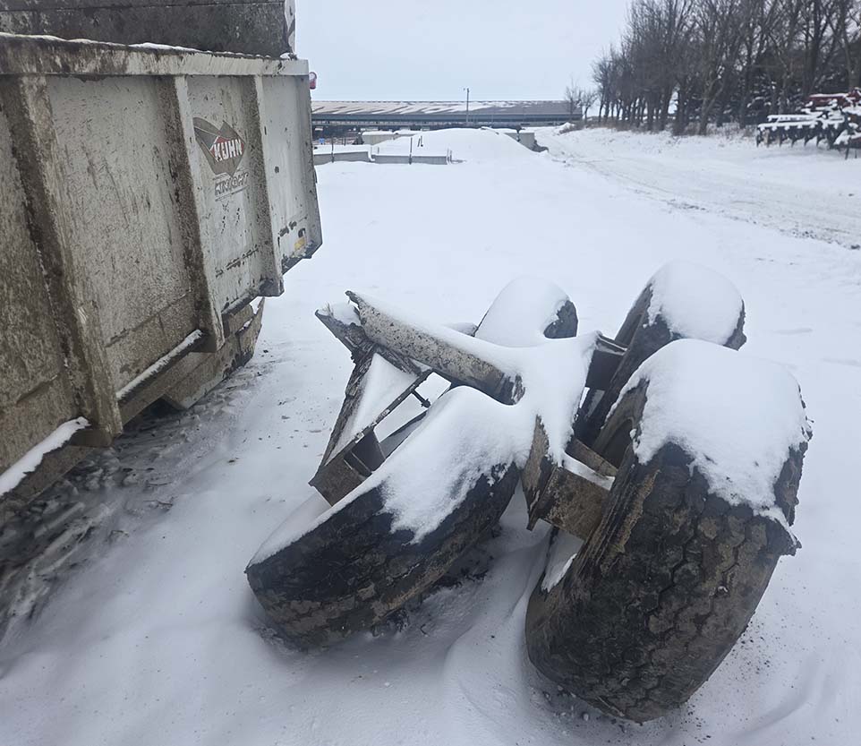 2012 Kuhn Knight Pro PSC161 Dry Manure Spreader - Image 7