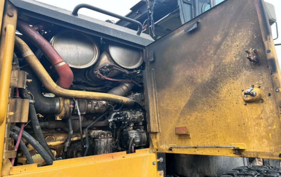 2014 Caterpillar 140M3 Motor Grader - Image 5