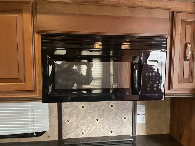 2014 KZRV Goldrush Durango Camper - Image 15