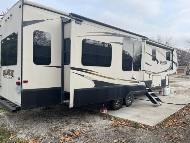 2014 KZRV Goldrush Durango Camper - Image 3