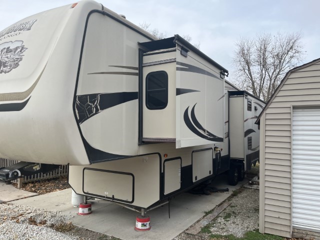 2014 KZRV Goldrush Durango Camper - Image 6