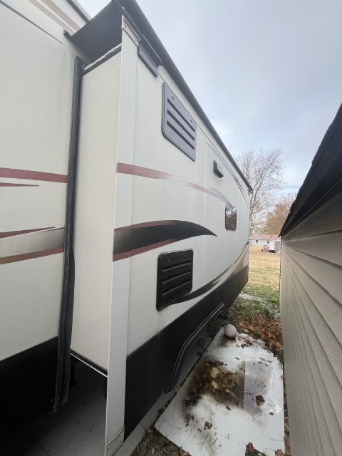 2014 KZRV Goldrush Durango Camper - Image 9