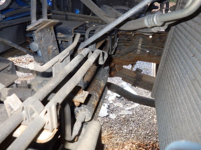 2014 Isuzu NRR Beverage Truck - Image 17