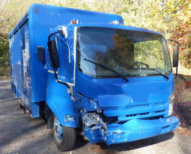 2014 Isuzu NRR Beverage Truck - Image 8