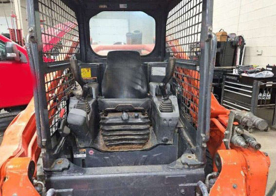2015 Kubota SVL75-2 Skid Steer - Image 7