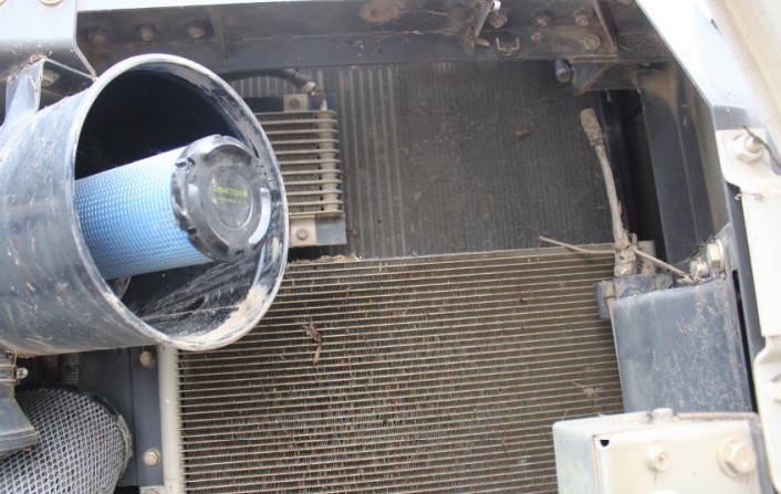 2015 Link Belt 130X3 Excavator - Image 8