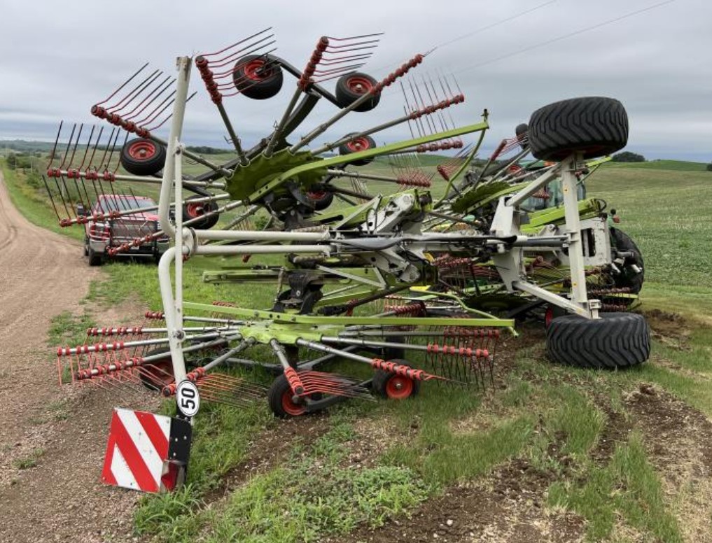 2015 CLAAS Liner 4000 Hay Rake