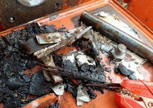 2016 Morbark Beever M12R Towable Chipper - Image 21