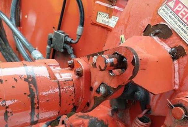 2016 Morbark Beever M12R Towable Chipper - Image 22