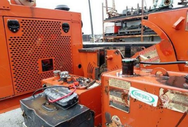 2016 Morbark Beever M12R Towable Chipper - Image 24