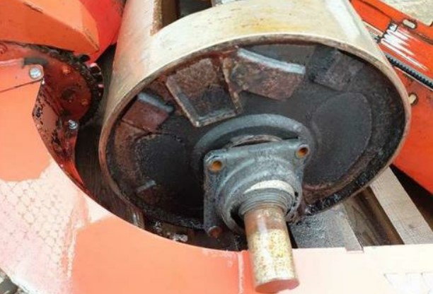 2016 Morbark Beever M12R Towable Chipper - Image 25