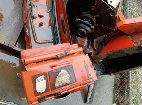 2016 Morbark Beever M12R Towable Chipper - Image 28