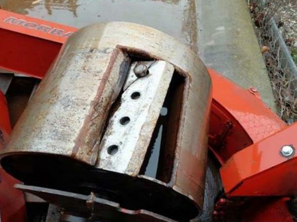 2016 Morbark Beever M12R Towable Chipper - Image 33