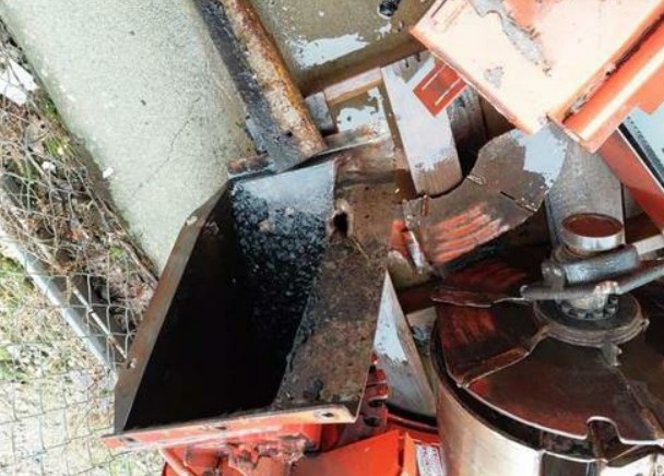 2016 Morbark Beever M12R Towable Chipper - Image 15