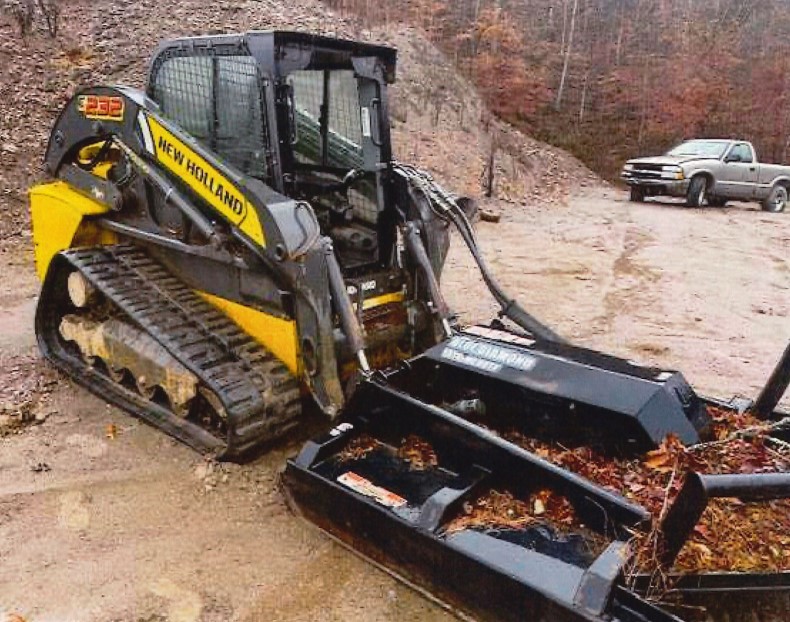2016 New Holland C232 Compact Track Loader - Image 4