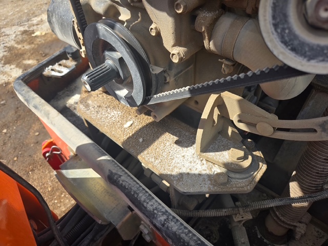 2017 Hamm HD12VV Roller - Image 6