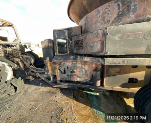 2017 Hay Buster H1130 Tub Grinder - Image 5