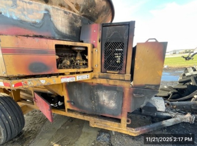 2017 Hay Buster H1130 Tub Grinder - Image 20