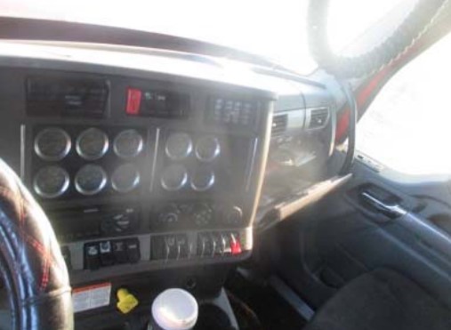 2017 Kenworth T880 - Image 25