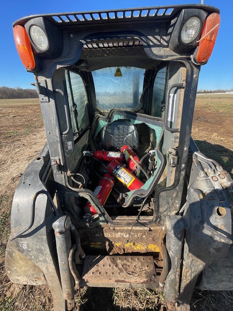 2017 New Holland L228 Skid Steer - Image 5