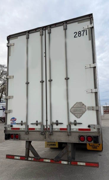 2017 Utility Dry Van - Image 2