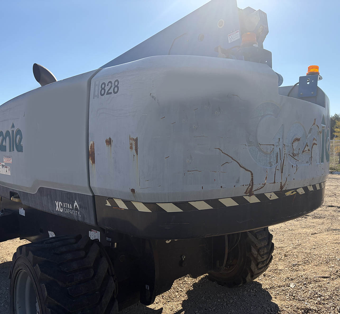 USED 2018 Genie S80XC Boom Lift - Image 2