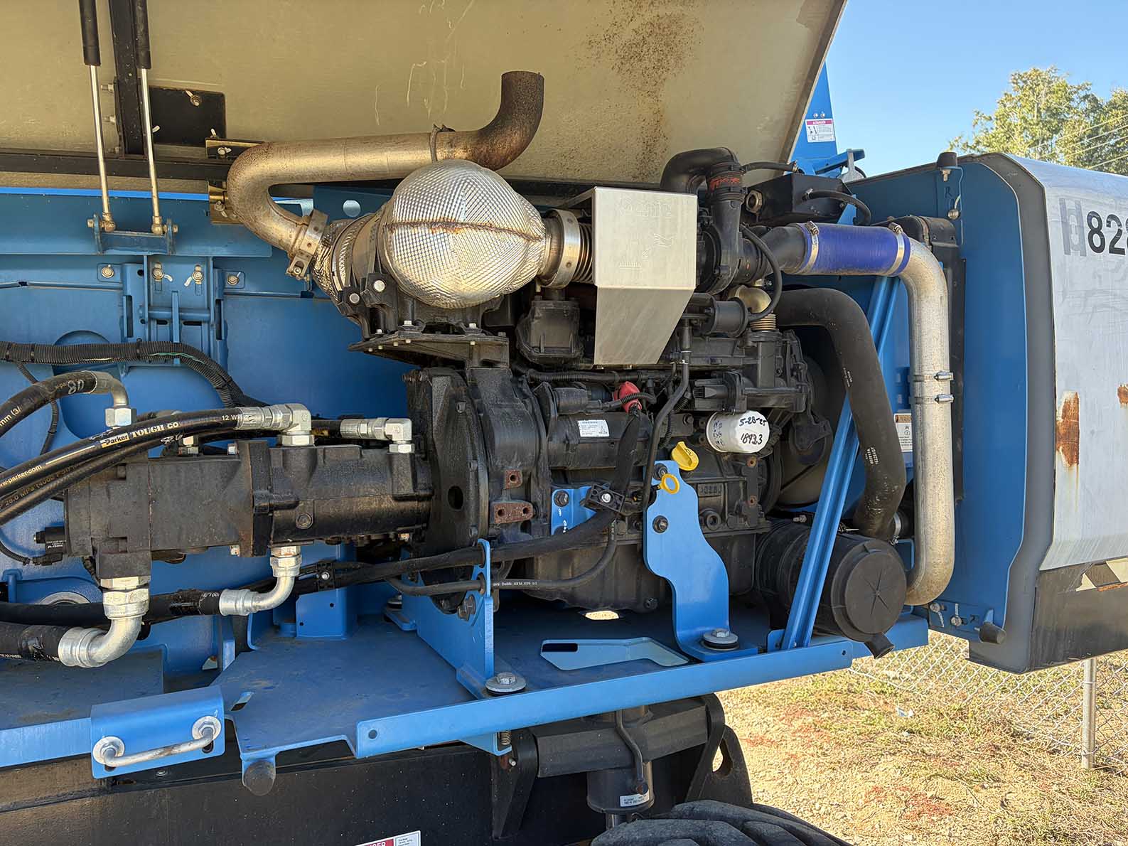 USED 2018 Genie S80XC Boom Lift - Image 3