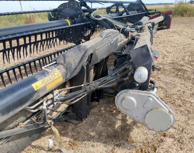 2018 MacDon FD135 Header - Image 4