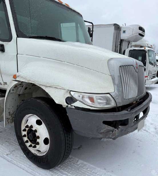 2019 International Box Truck - Image 2