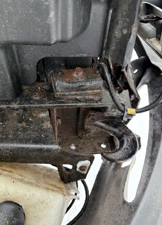 2019 International Box Truck - Image 9