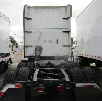 2019 International LT625 - Image 3