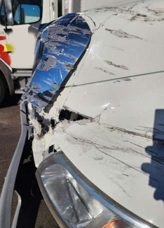 2019 International MV607 Box Truck - Image 10