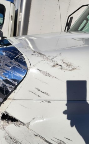 2019 International MV607 Box Truck - Image 11