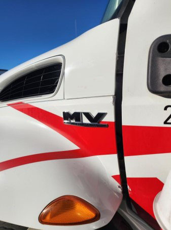 2019 International MV607 Box Truck - Image 12