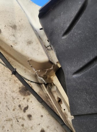 2019 International MV607 Box Truck - Image 13