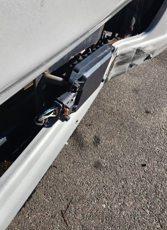 2019 International MV607 Box Truck - Image 8