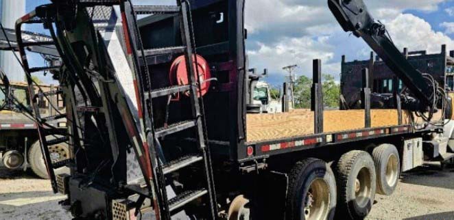 2019 Kenworth T8 Series Grapple Truck with Serco 6500 - Image 7