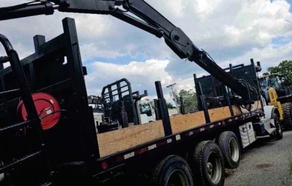 2019 Kenworth T8 Series Grapple Truck with Serco 6500 - Image 8