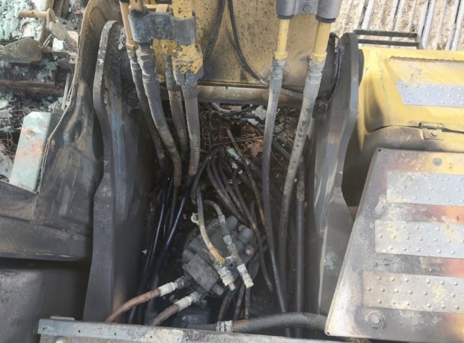 2019 Kobelco SK210-LC10 Excavator - Image 13