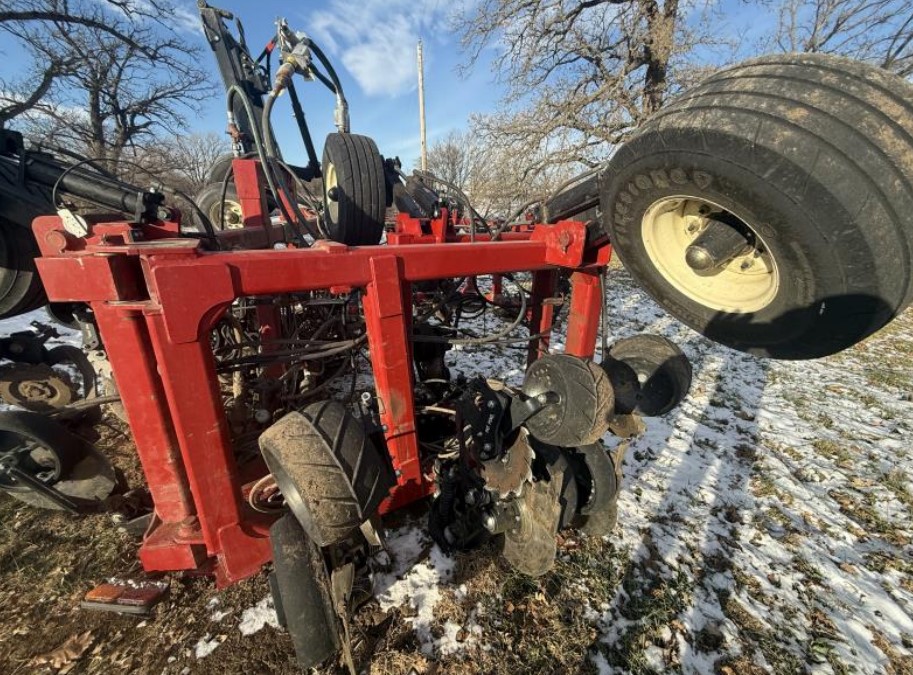 2020 Dalton 16 Row Anhydrous Applicator - Image 10