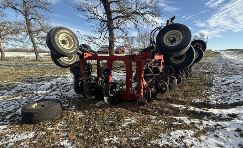 2020 Dalton 16 Row Anhydrous Applicator - Image 3