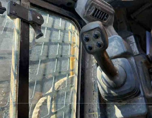 2020 John Deere 333G Skid Steer - Image 13