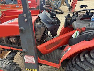 USED 2020 Kubota M26 Backhoe - Image 4