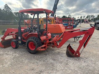 USED 2020 Kubota M26 Backhoe - Image 5