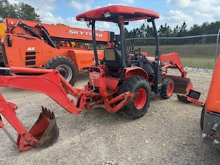 USED 2020 Kubota M26 Backhoe - Image 6