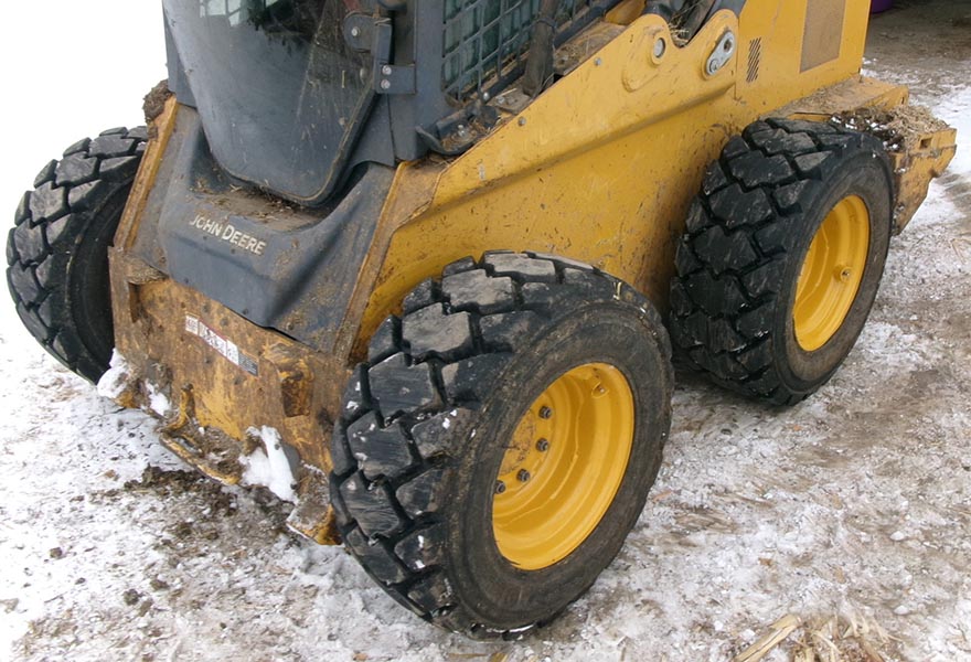 2021 John Deere 320G Skid Steer - Image 2