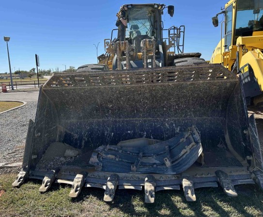 2021 Deere 844L Wheel Loader - Image 2