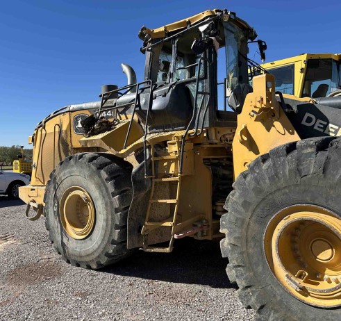 2021 Deere 844L Wheel Loader - Image 4