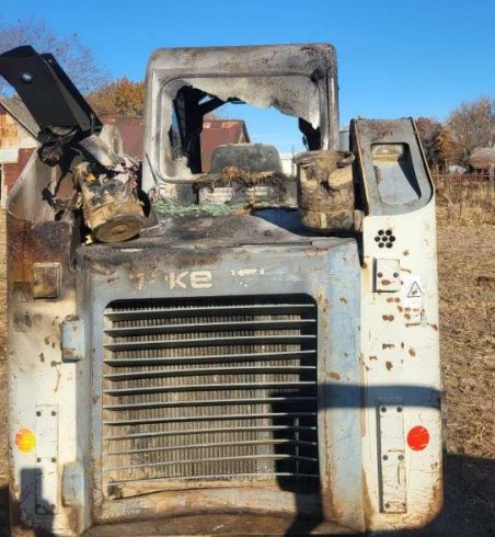 2013 Takeuchi TL10 Skid Steer - Image 3