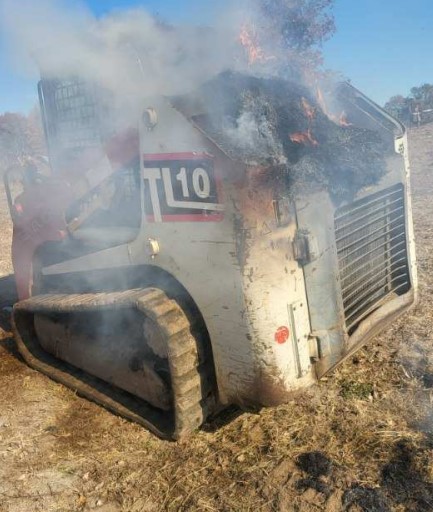 2013 Takeuchi TL10 Skid Steer - Image 5